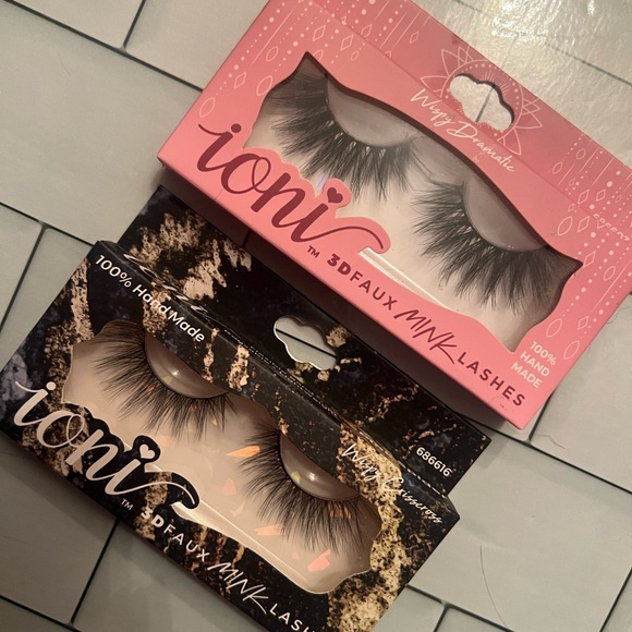 Ioni Lashes - Picture 5 of 10